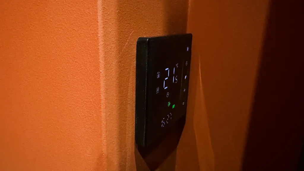 Уютная квартира с дизайнерским новым ремонтом в центе города