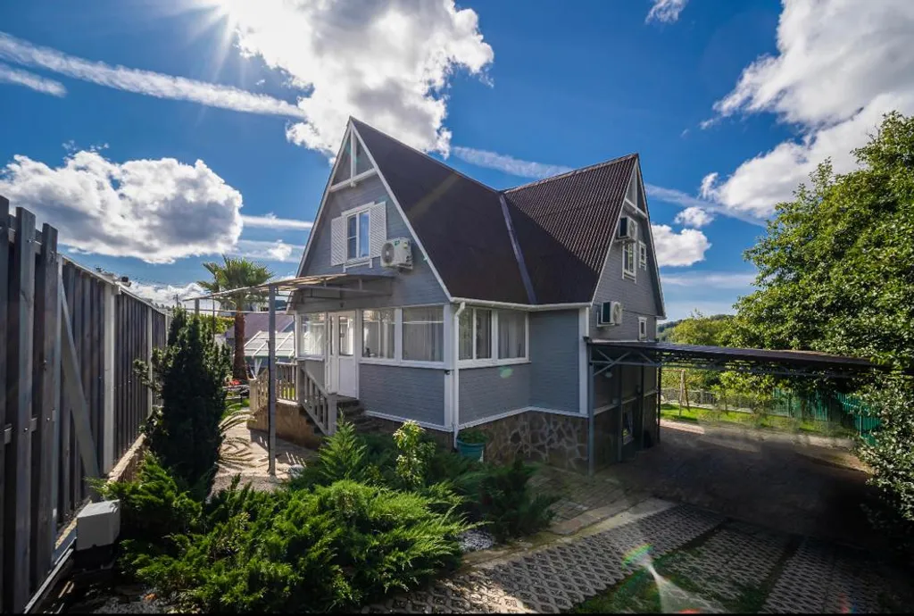 Усадьба с теплым бассейном