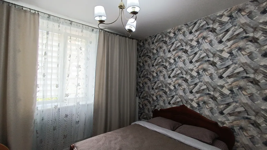 Уютная 2-х комнатная квартира с высокими потолками в центре города