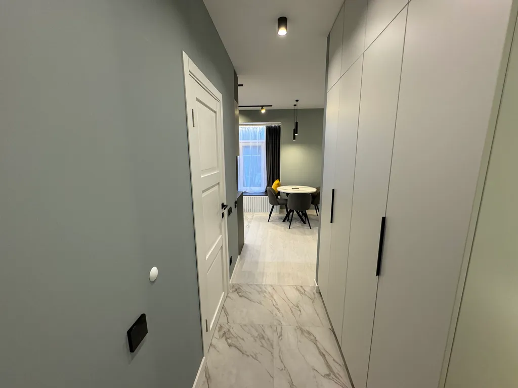 Апартаменты-студия в центре города в новом дoме бизнec-клаcса