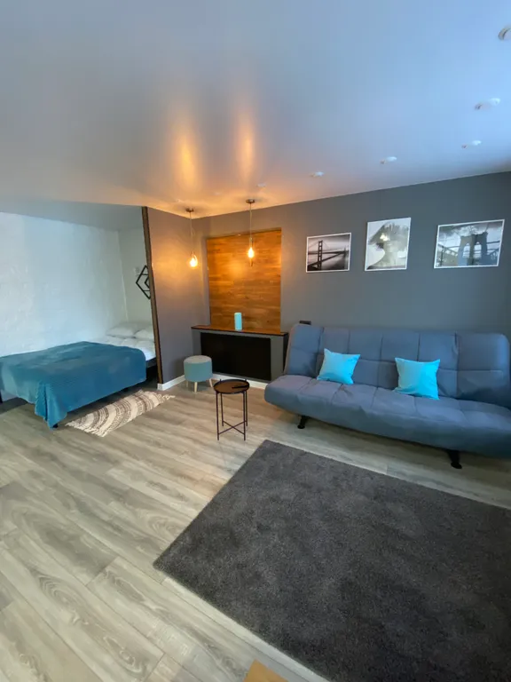 Новая квартира с дизайнерским ремонтом в центре города Кандалакша