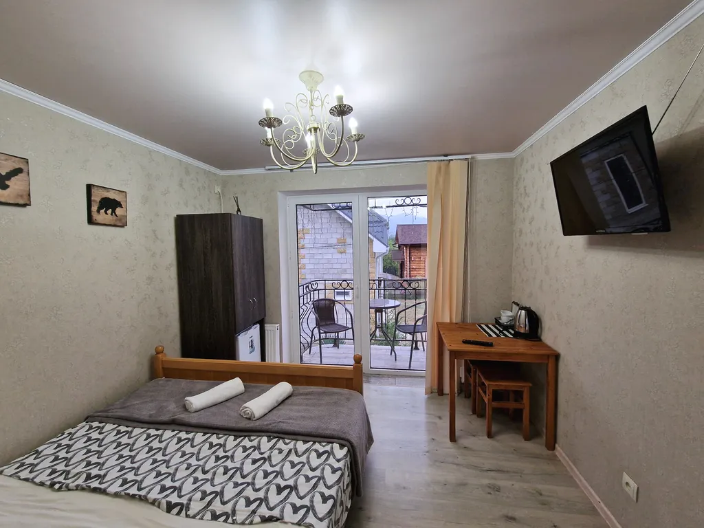 Квартира Номер с двуспальной кроватью и балконом — аренда посуточно в Хамышки