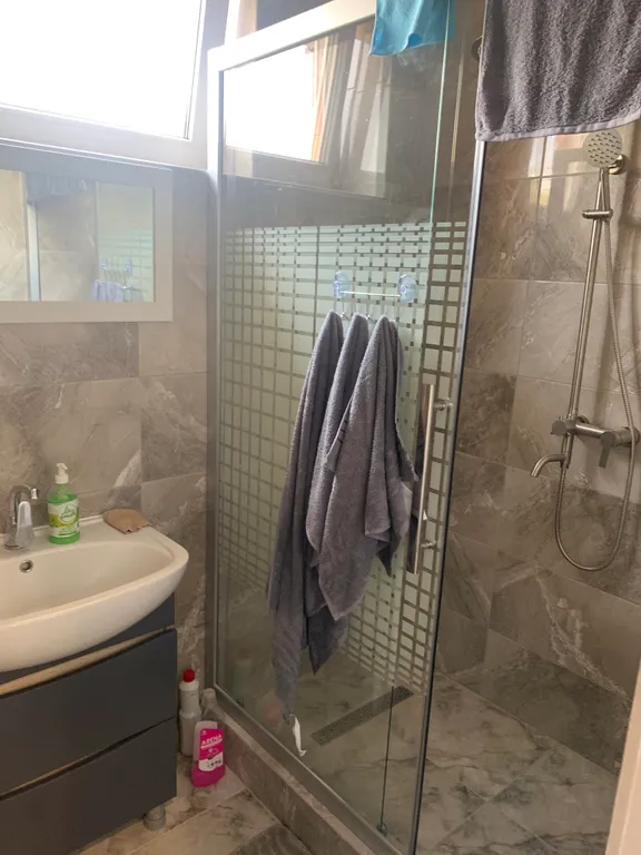 Уютный новый отдельный дом в центре