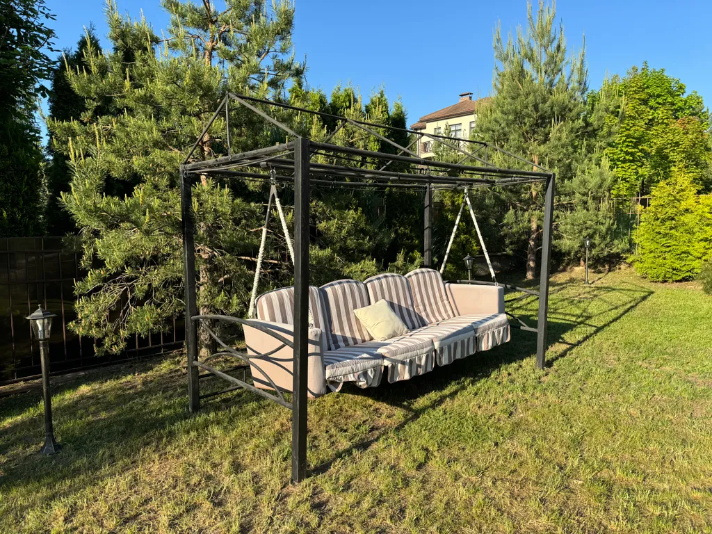 Уютный коттедж в красивом посёлке