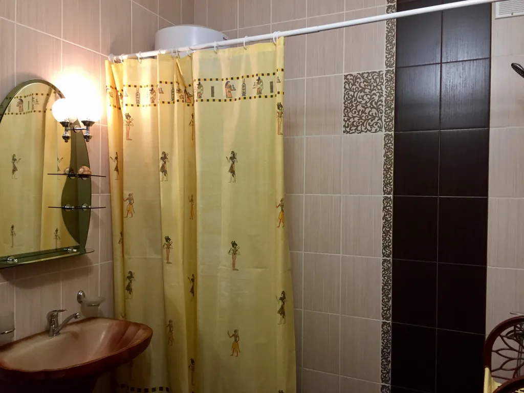 Уютный дворик у моря