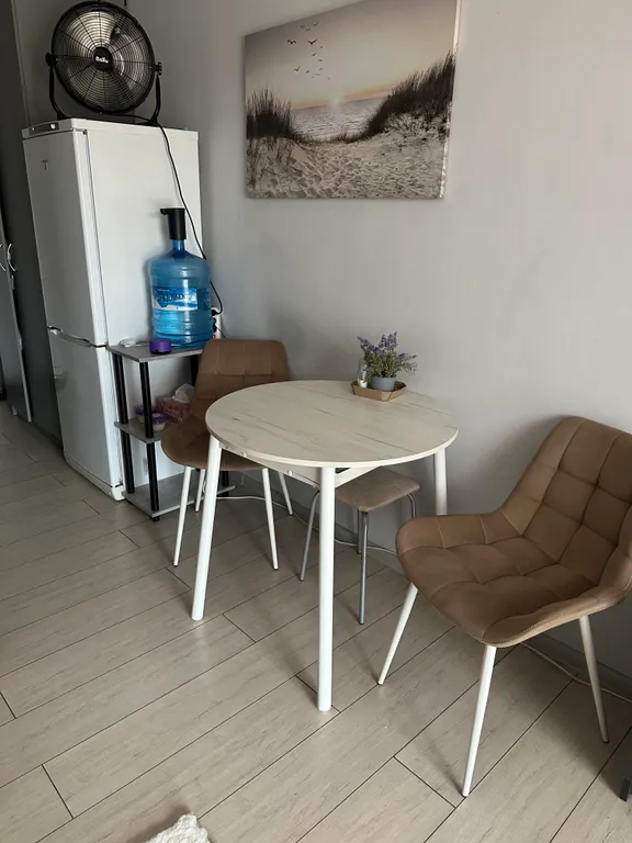 Студия с террасой и бассейном на первой береговой линии