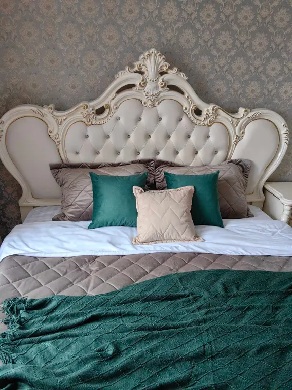 Шикарная квартира классика — аренда посуточно в Нижневартовск