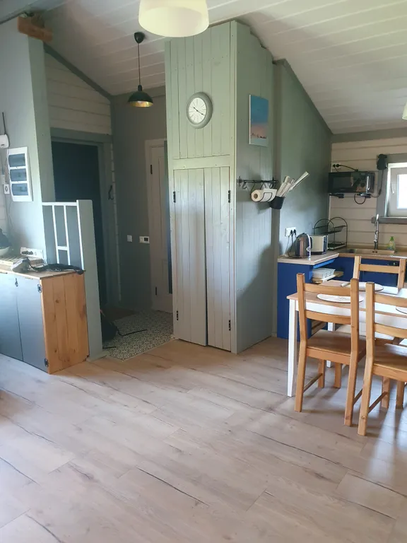 Уютный дом на краю города