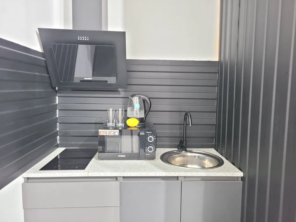 Апартамент лофт чернобелое