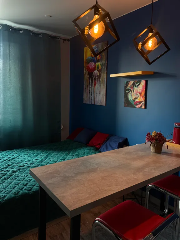 Апартаменты Blue Sky с дизайнерскими ремонтом и выдержанным стилем