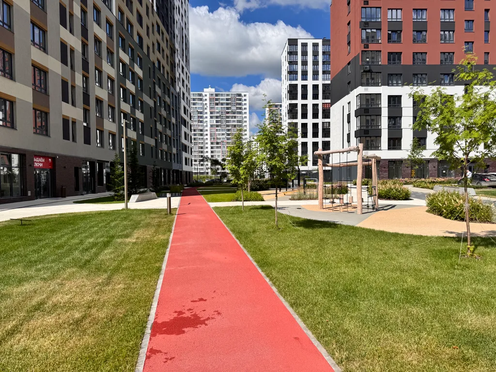 Квартира Современная студия в Новокомарово — Тюмень