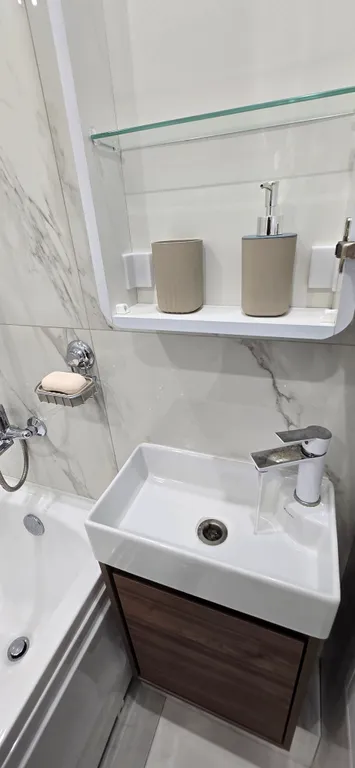 Квартира Новая и светлая двухкомнатная квартира — Хабаровск