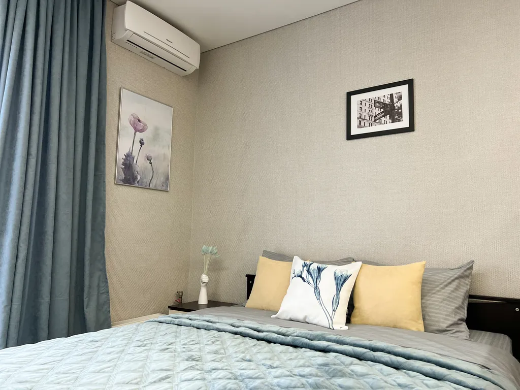 Апартамент с видом на реку Волхов