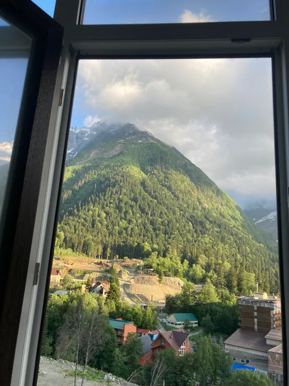 Просторная чистая квартира с видом на горы Домбая в 2 минутах от канатки