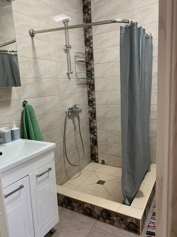 Коттедж Коттедж Просторный апартамент в центральном районе — Сочи