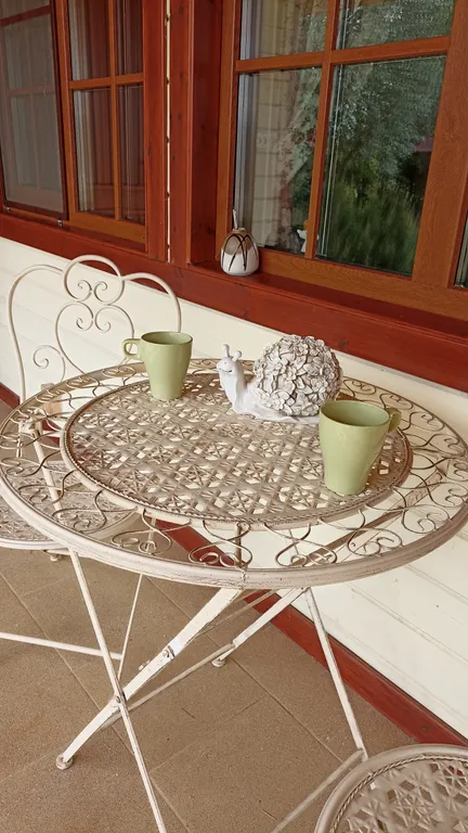 Дом на берегу реки