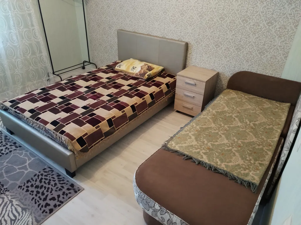 ТЦ Трио, Мега, Ледовый дворец