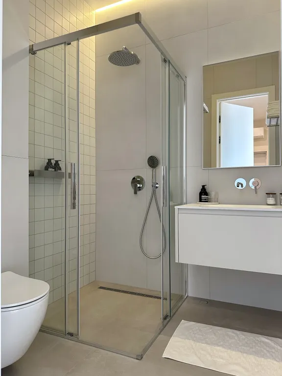 Дизайнерские апартаменты с видом на город и центр