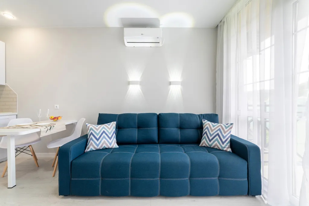 Квартира Новая светлая студия с балконом — аренда посуточно в Орёл-Изумруд