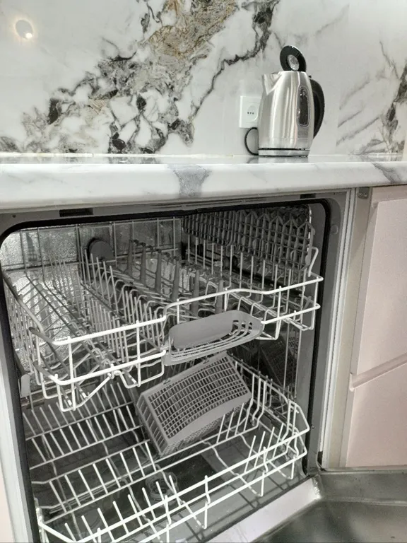 Отличная квартира в модном районе рядом с ТРЦ Мега Алматы