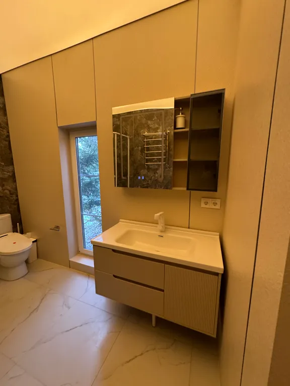 Дом с баней и джакузи