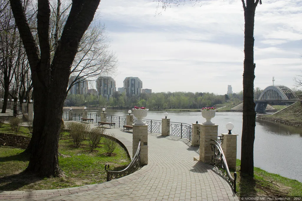 Современные апартаменты с видом на яхт клуб и канал имени Москвы