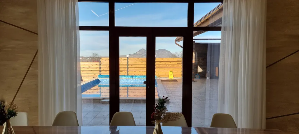 Уютный дом с термальным бассейном и баней