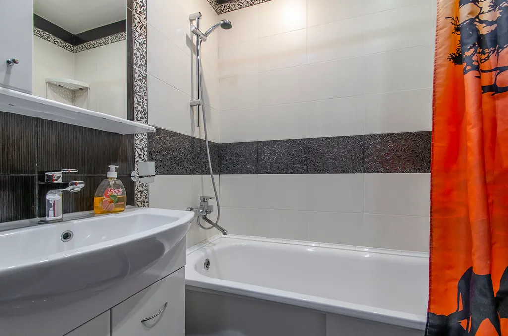 2 комнатная в центре "Просторная"