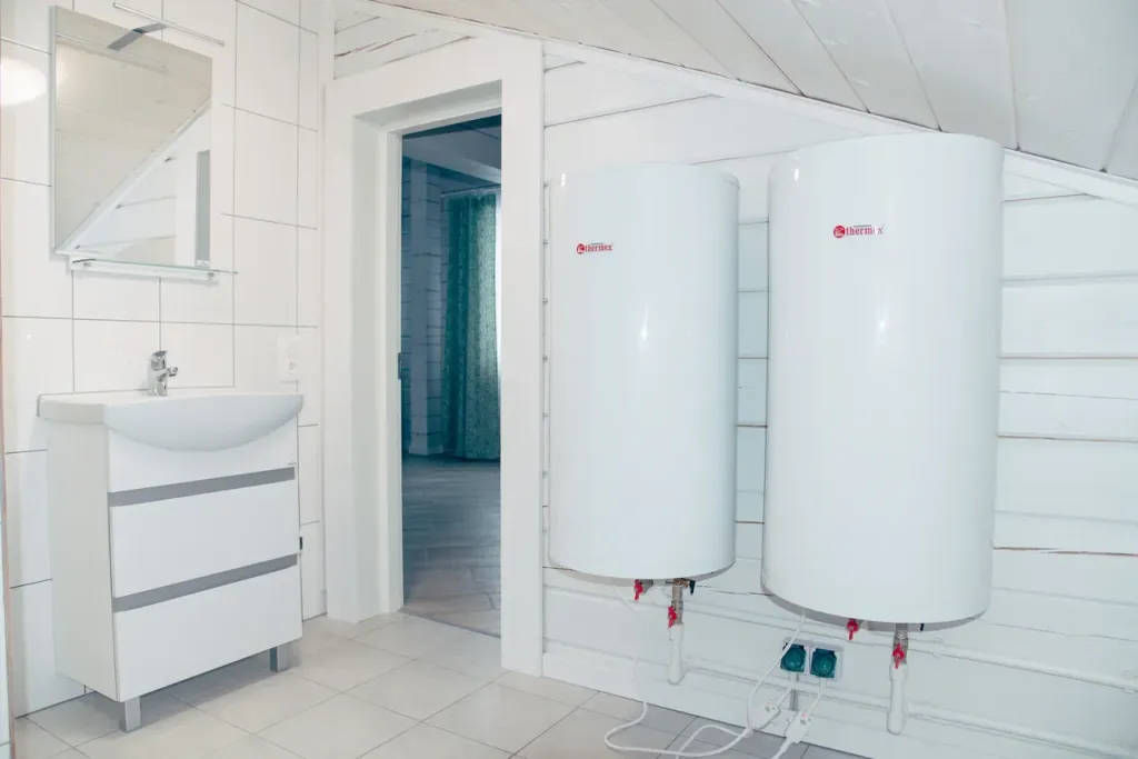 Большой дом N2 с сауной и камином на озере Лунном