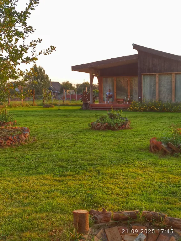 Коттедж Домик с характером — Белоозёрский