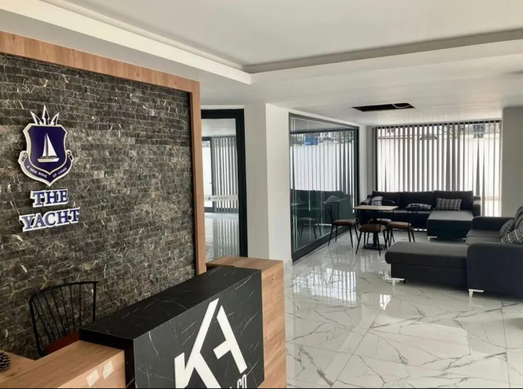 Апартаменты в центре с бассейном