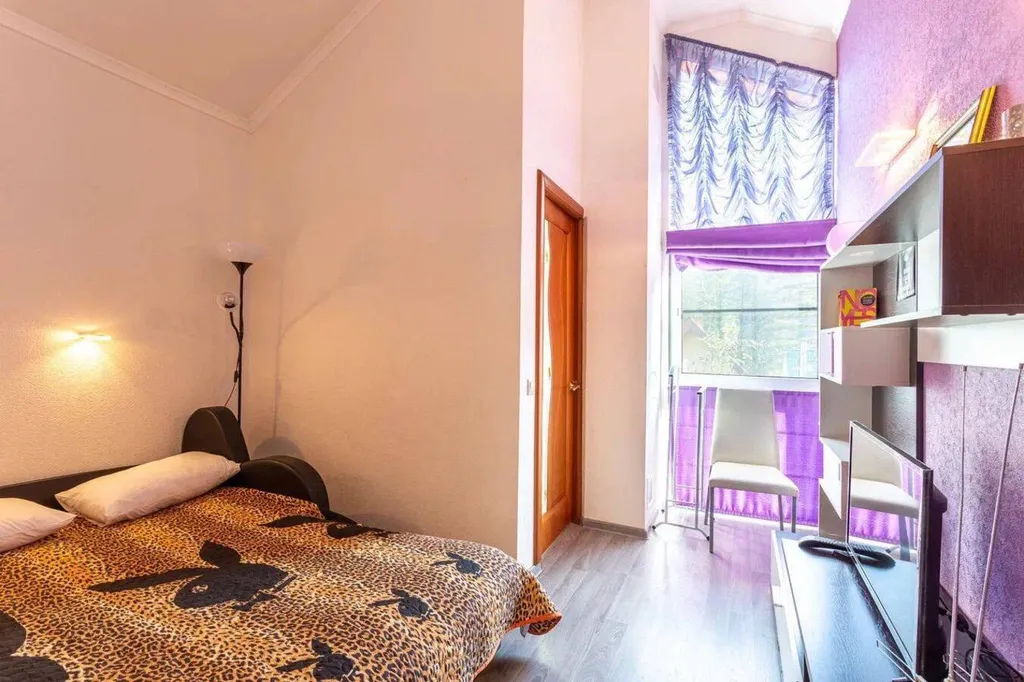 Двухэтажный дом на Турчинского