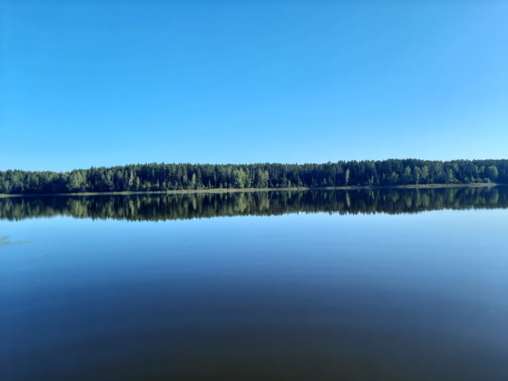 Домик с видом на озеро
