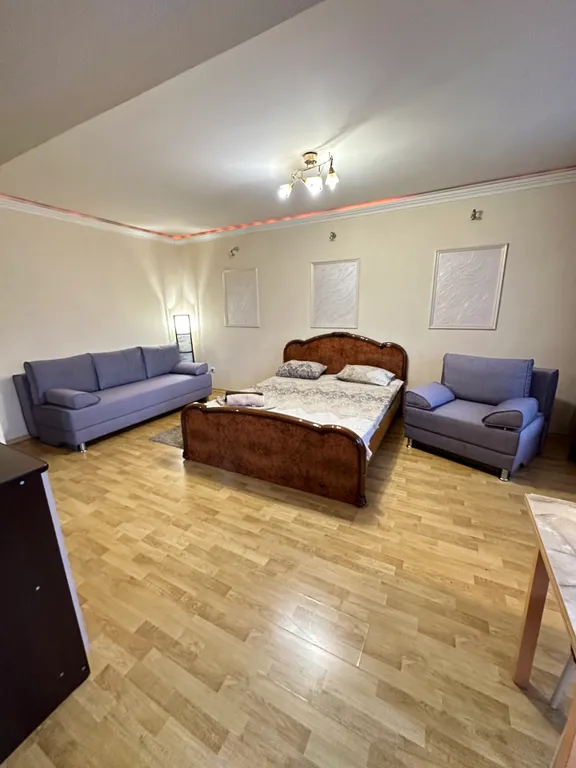 Уютная квартира-студия — аренда посуточно в Ачинск