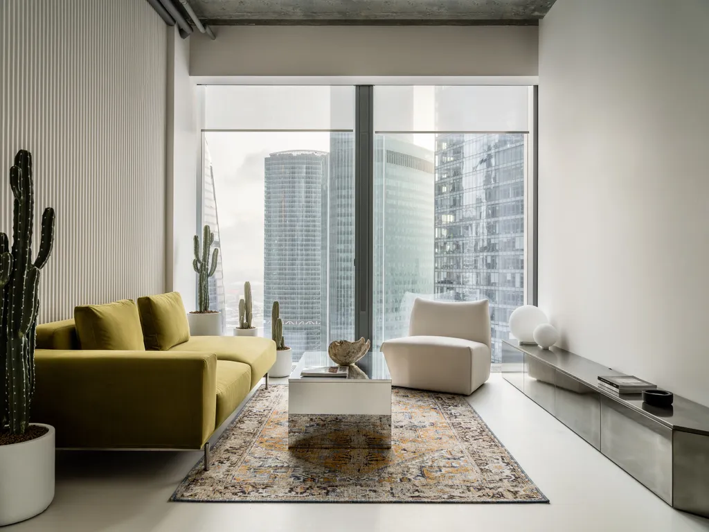 Стильный апартамент с видом на башни