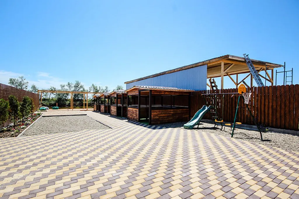 Двухэтажный дом из сруба