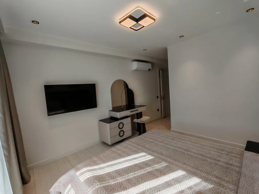 Квартира 2+1 в Azura World c видом на бассейн и аквапарком