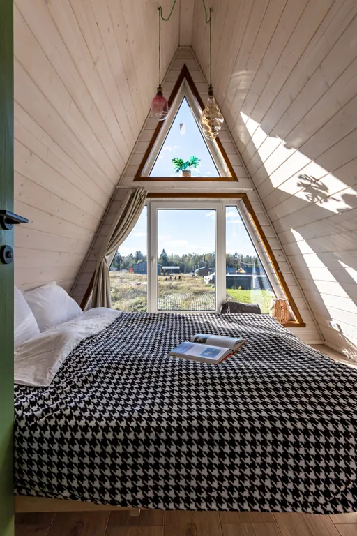 Треугольный дом у 3х горнолыжных курортов