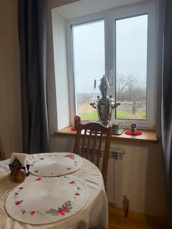 Дом у реки в тихом месте, деревенский стиль, веранда, мангал