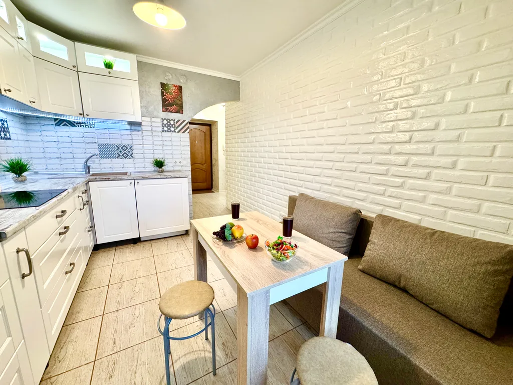 Красивая, уютная квартира в новом доме рядом с ТЦ "Космопорт"