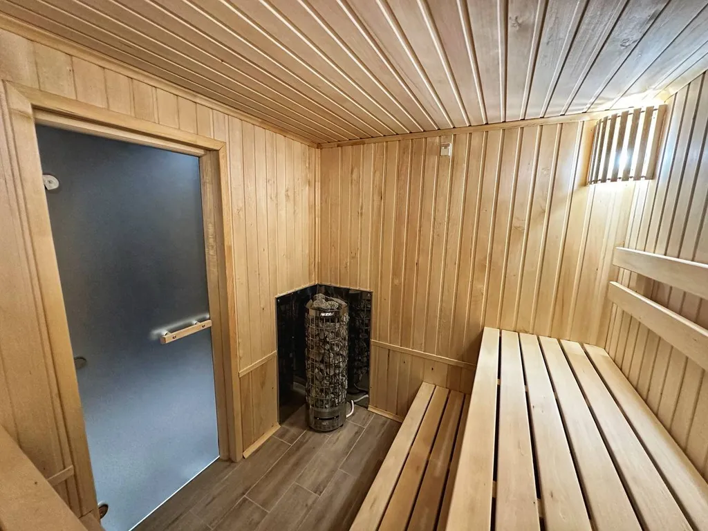 Барн-хаус 1 с чаном и сауной в сосновом лесу