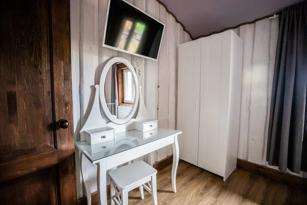 Дом на берегу озера