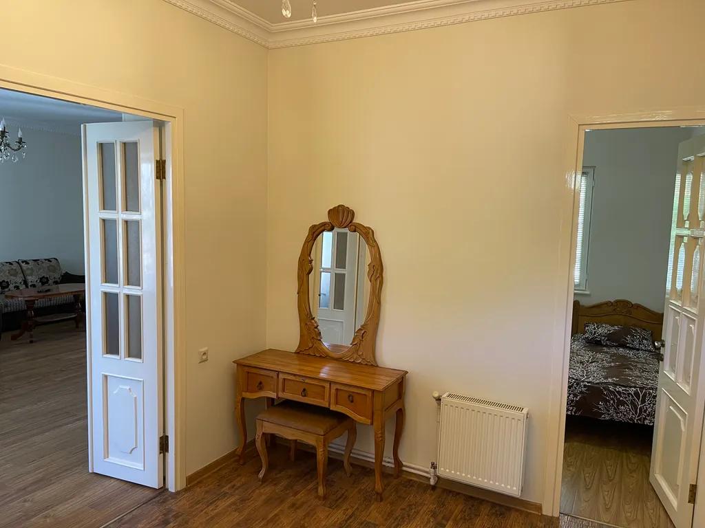 Шикарный дом в центре с бассейном