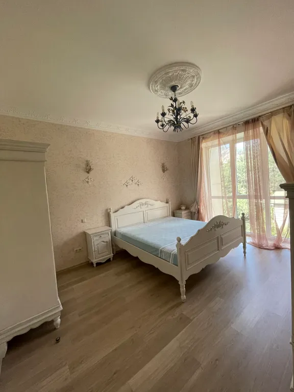 Апарт в Ласпи с террасой, 3 спальни, кухня, у самого моря, для 4-5 человек