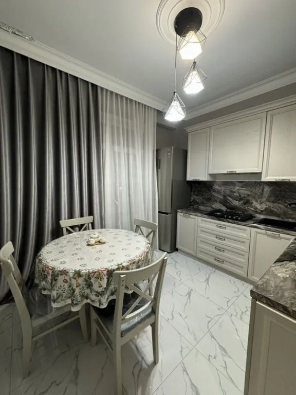 Квартира с дизайнерским ремонтом в элитной новостройке