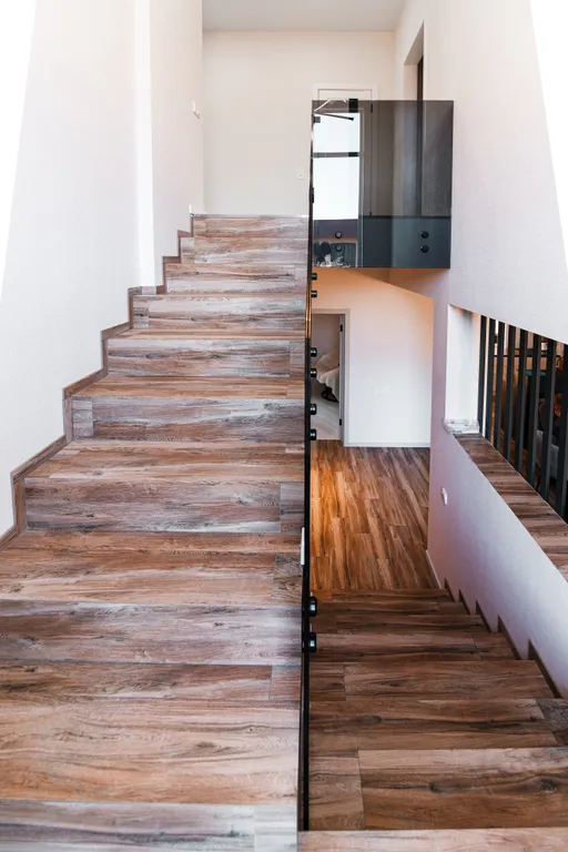 Коттедж Вилла с горячим бассейном для большой компании — Высокое