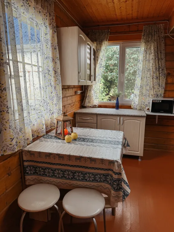 Уютный домик в саду