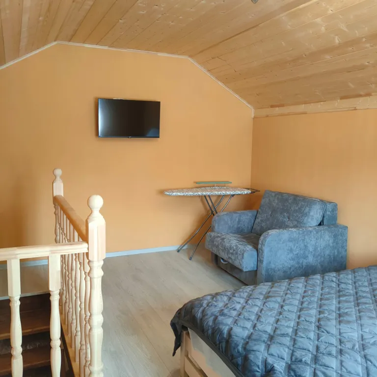 Таунхаус на 2 квартиры около моря