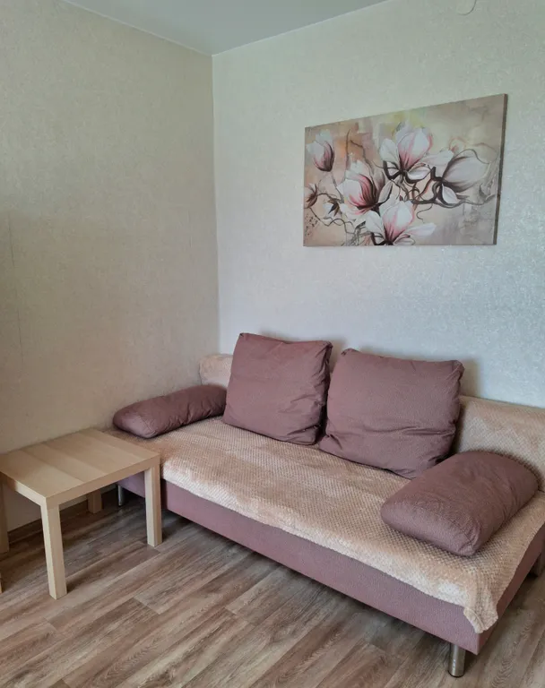 Квартира 1-комнатная Квартира — Тихвин