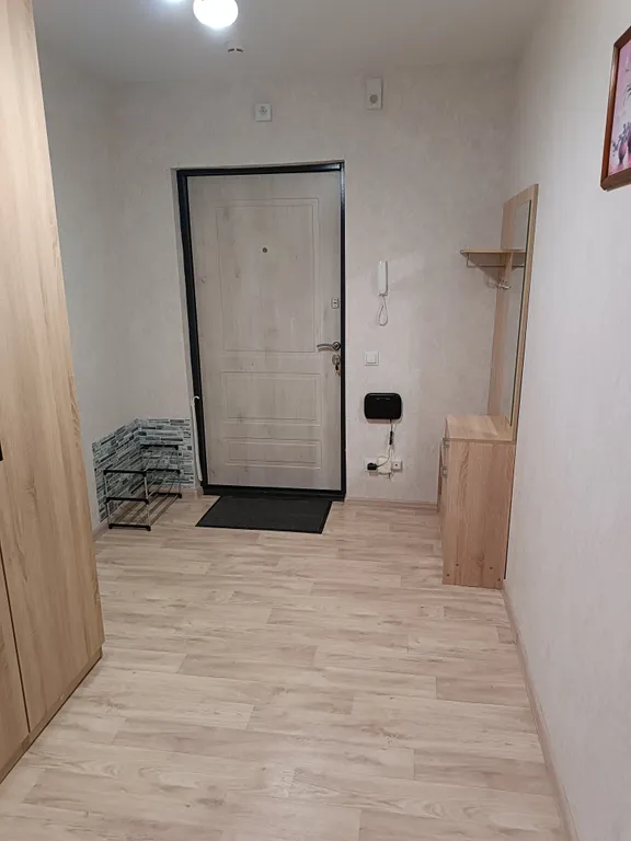 Новая квартира с видом на бухту, Маркхотскийй хребет и гору Колдун